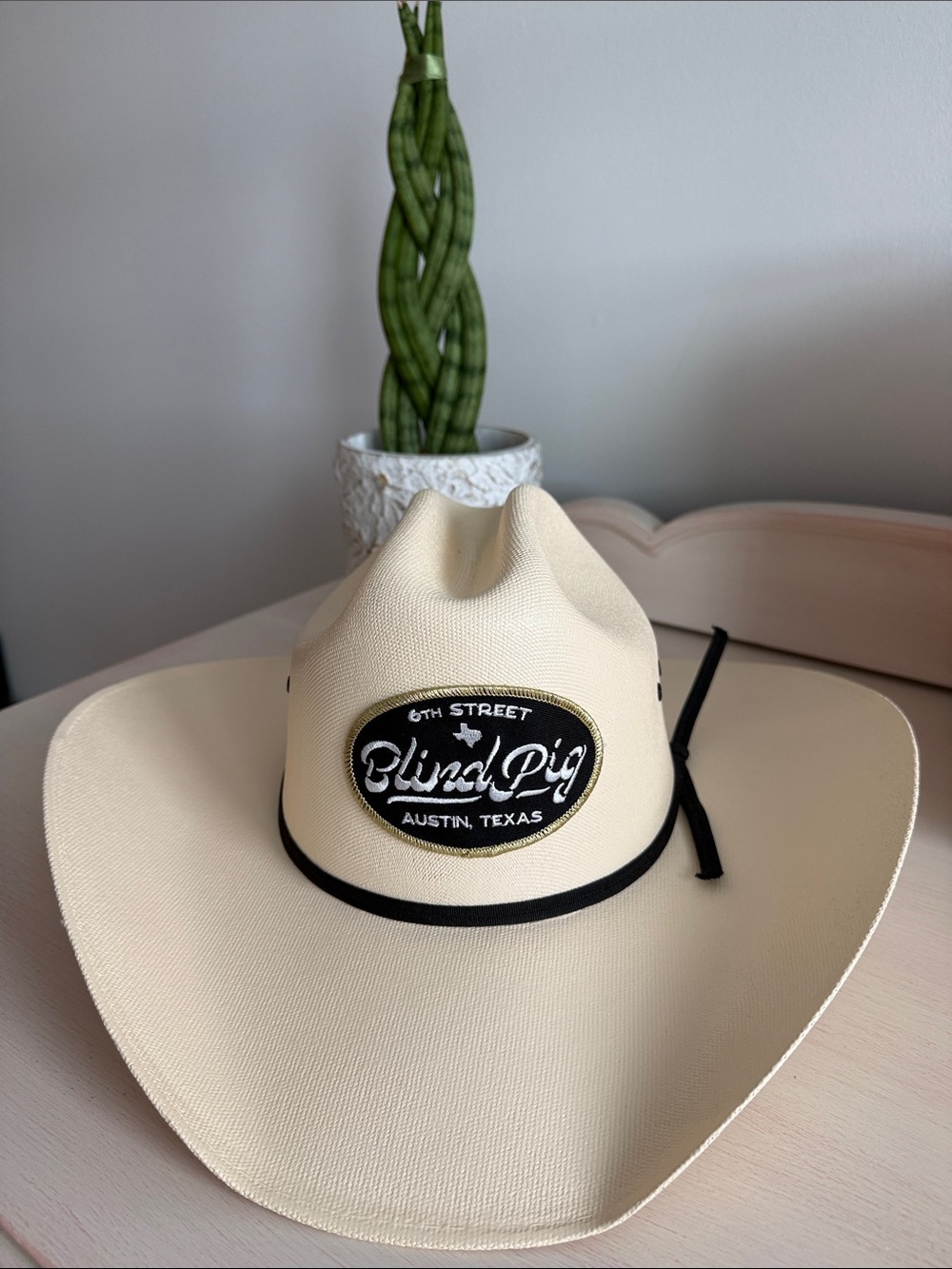 Blind Pig Austin Texas Straw Cowboy Hat - Cream with Black Band
